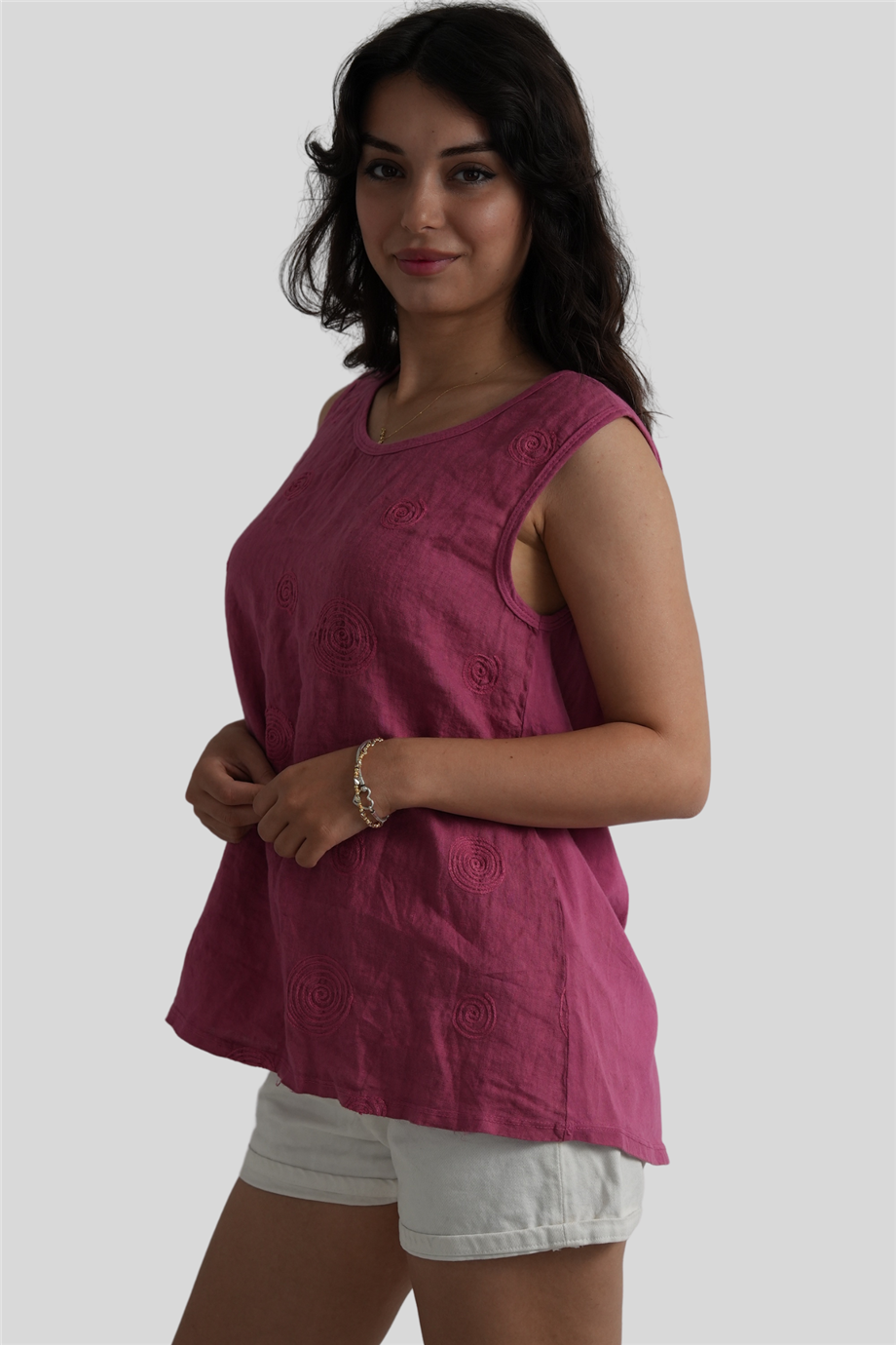 Pembe Nakış Detaylı Kalın Askılı Keten Bluz