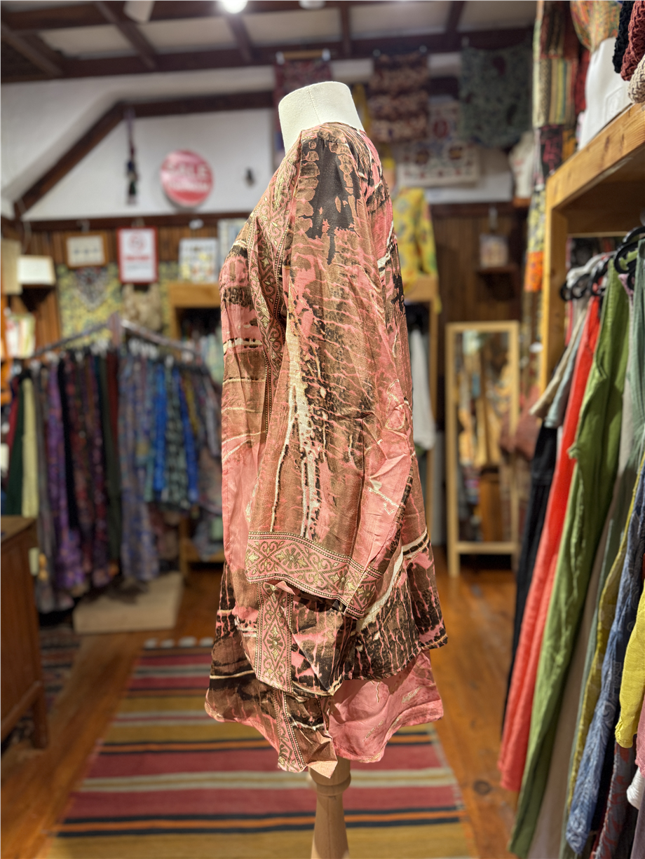 Pembe Renk Gold Detaylı İpek Şort Crop Kimono Üçlü Takım