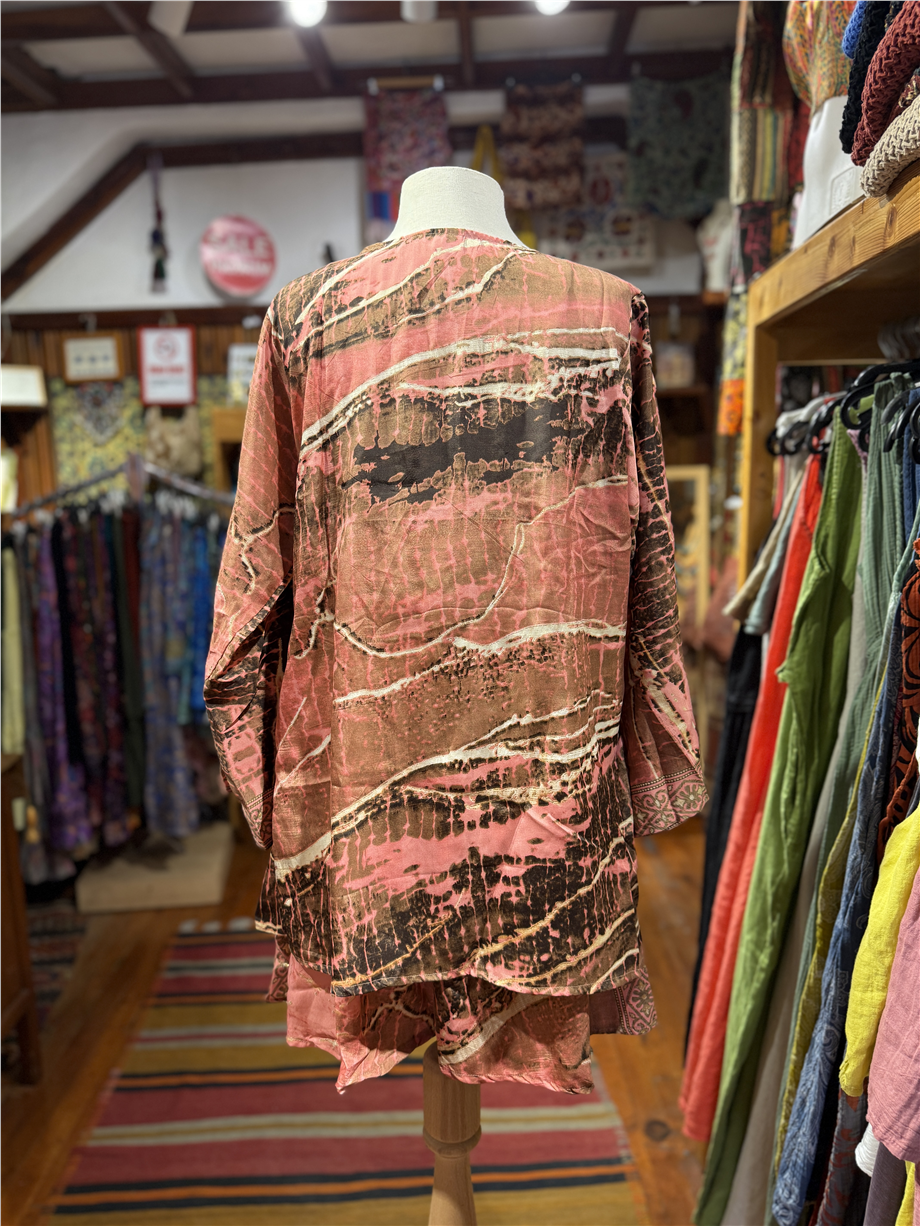 Pembe Renk Gold Detaylı İpek Şort Crop Kimono Üçlü Takım
