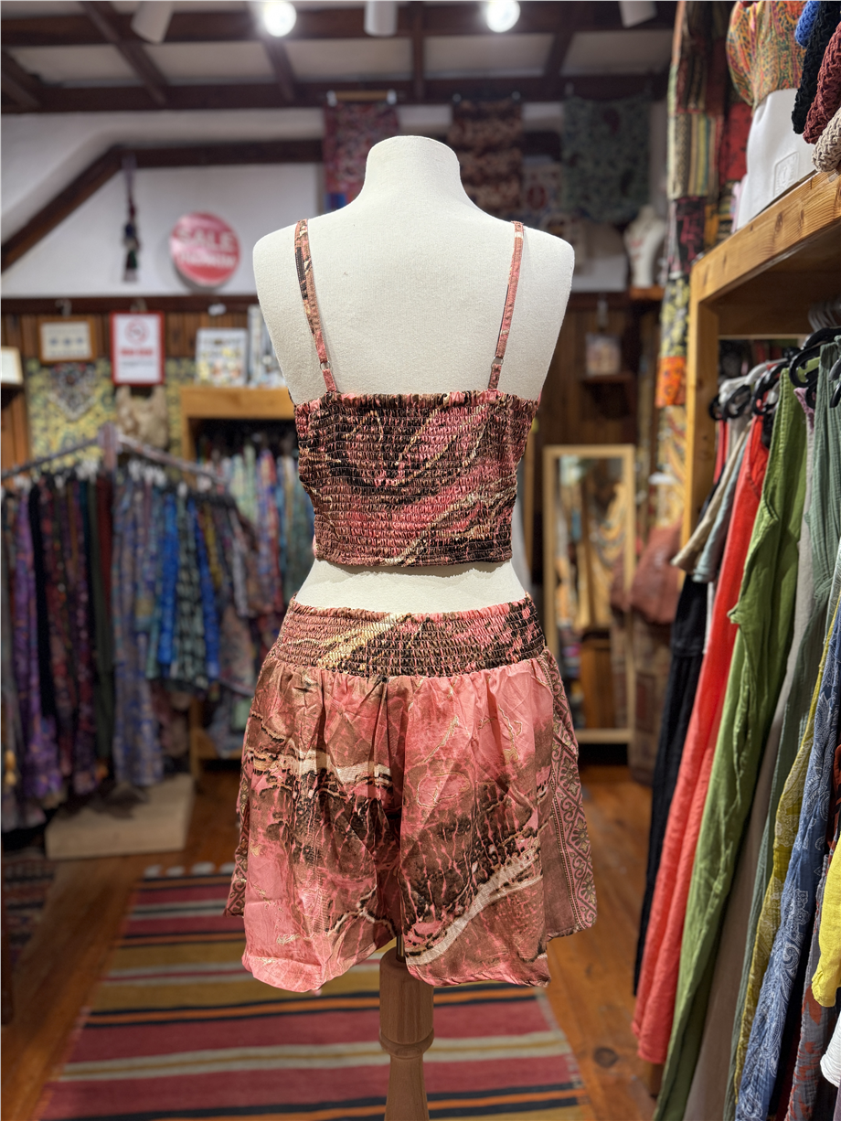 Pembe Renk Gold Detaylı İpek Şort Crop Kimono Üçlü Takım