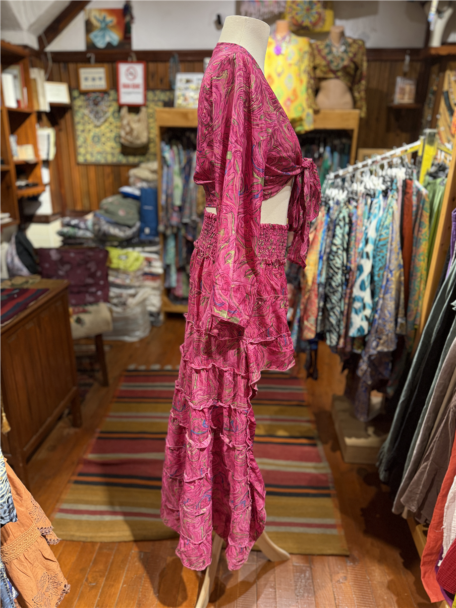 Pembe Renk Önü Kısa Arkası Uzun İpek Etek ve Bolero Takım
