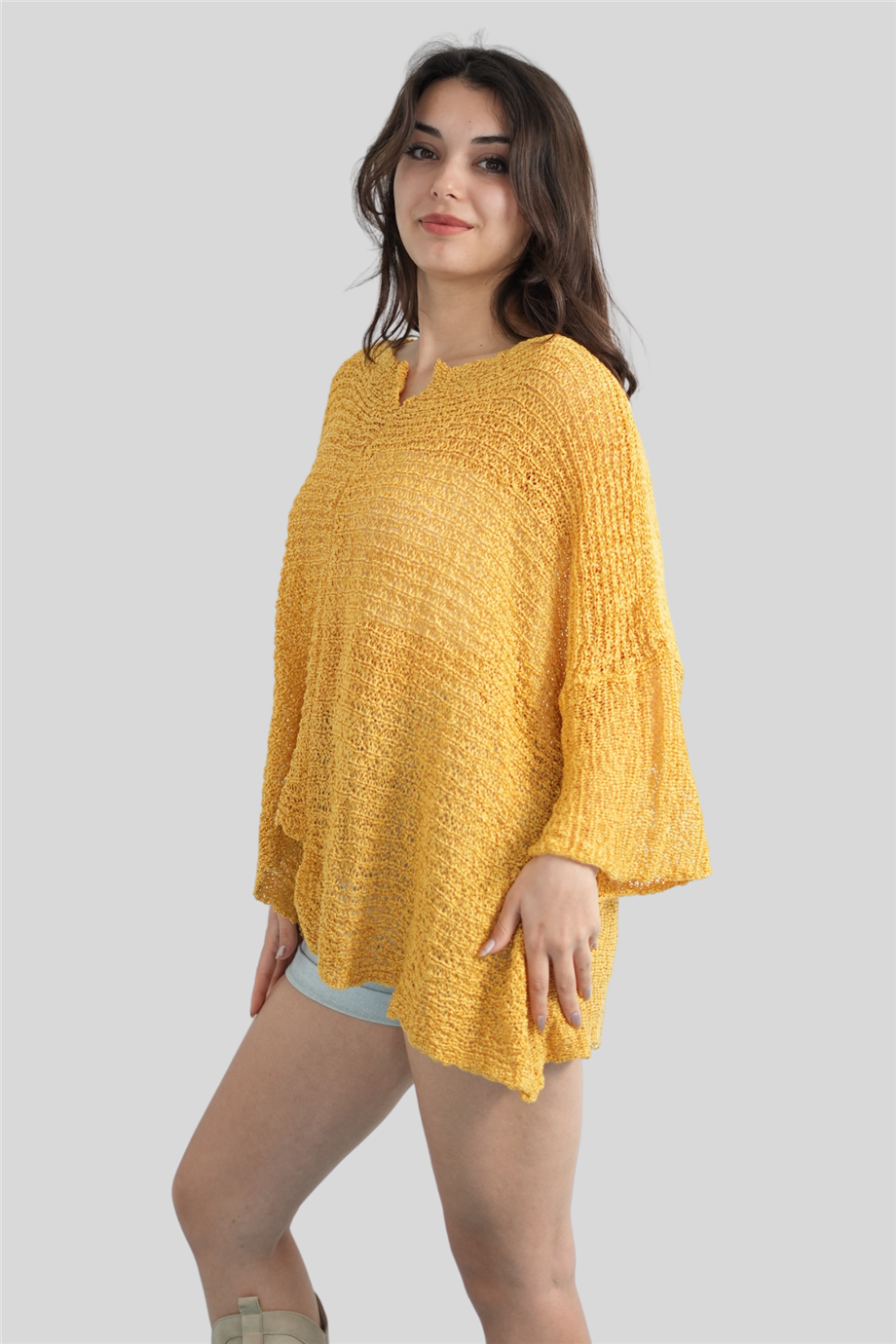 Sarı Yakası Kesik Detay Merserize Bluz