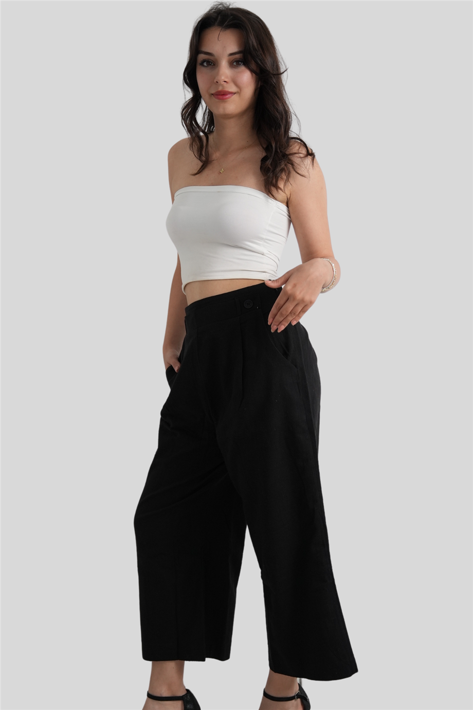 Siyah Düğme Detaylı Pantolon