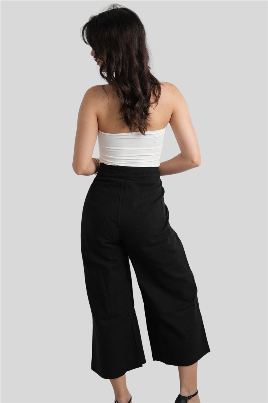 Siyah Düğme Detaylı Pantolon