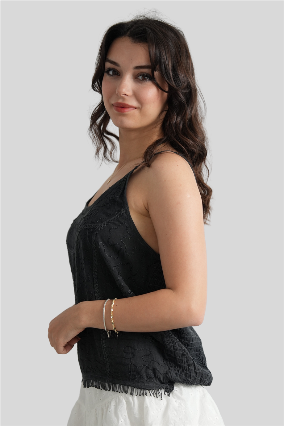 Siyah Hint Nakışlı Bohem Askılı Bluz