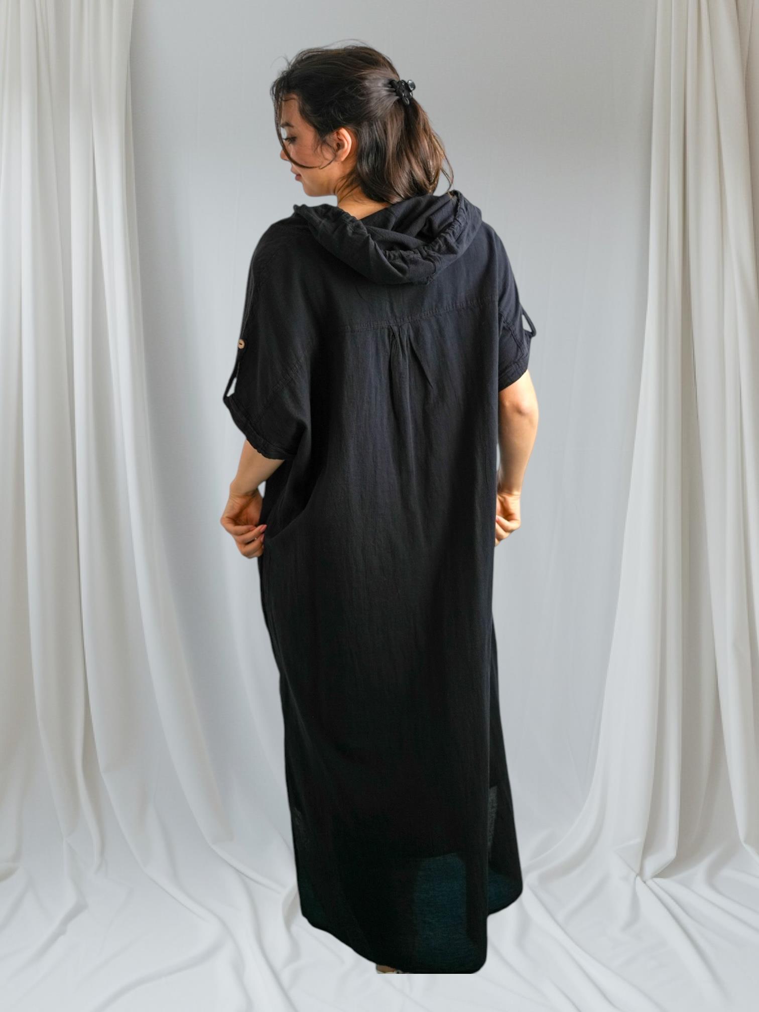 Siyah Kapüşonlu Elbise