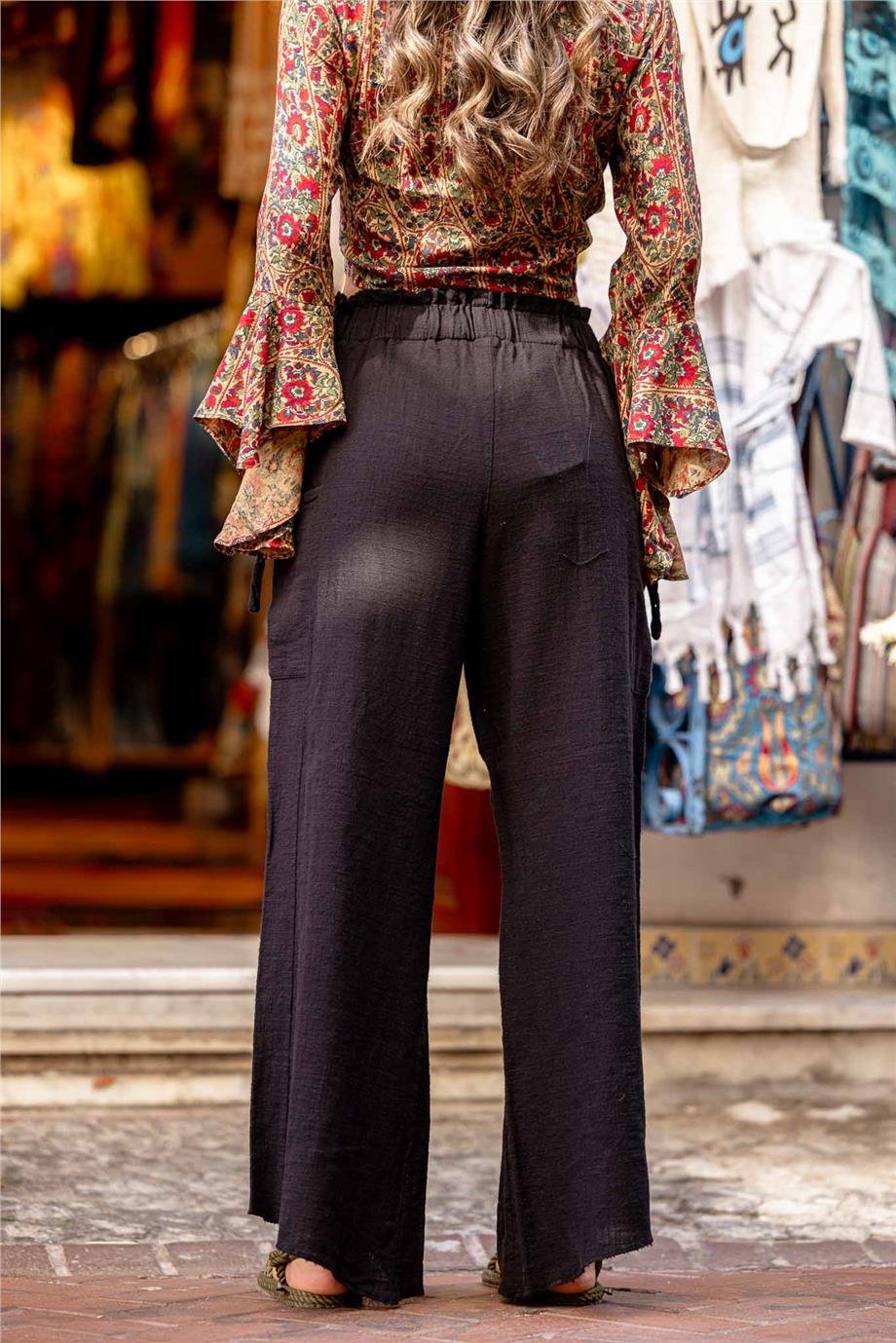 Siyah Renk Cep Detaylı Salaş Pantolon