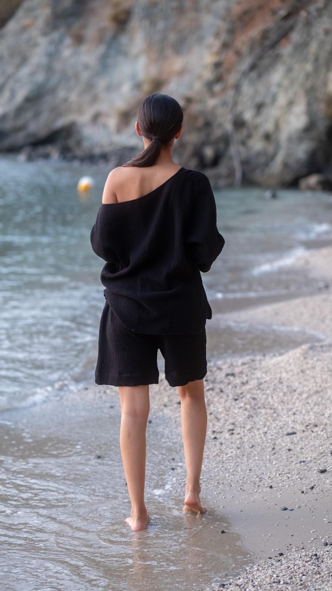 Siyah Renk Karya Müslin Bluz