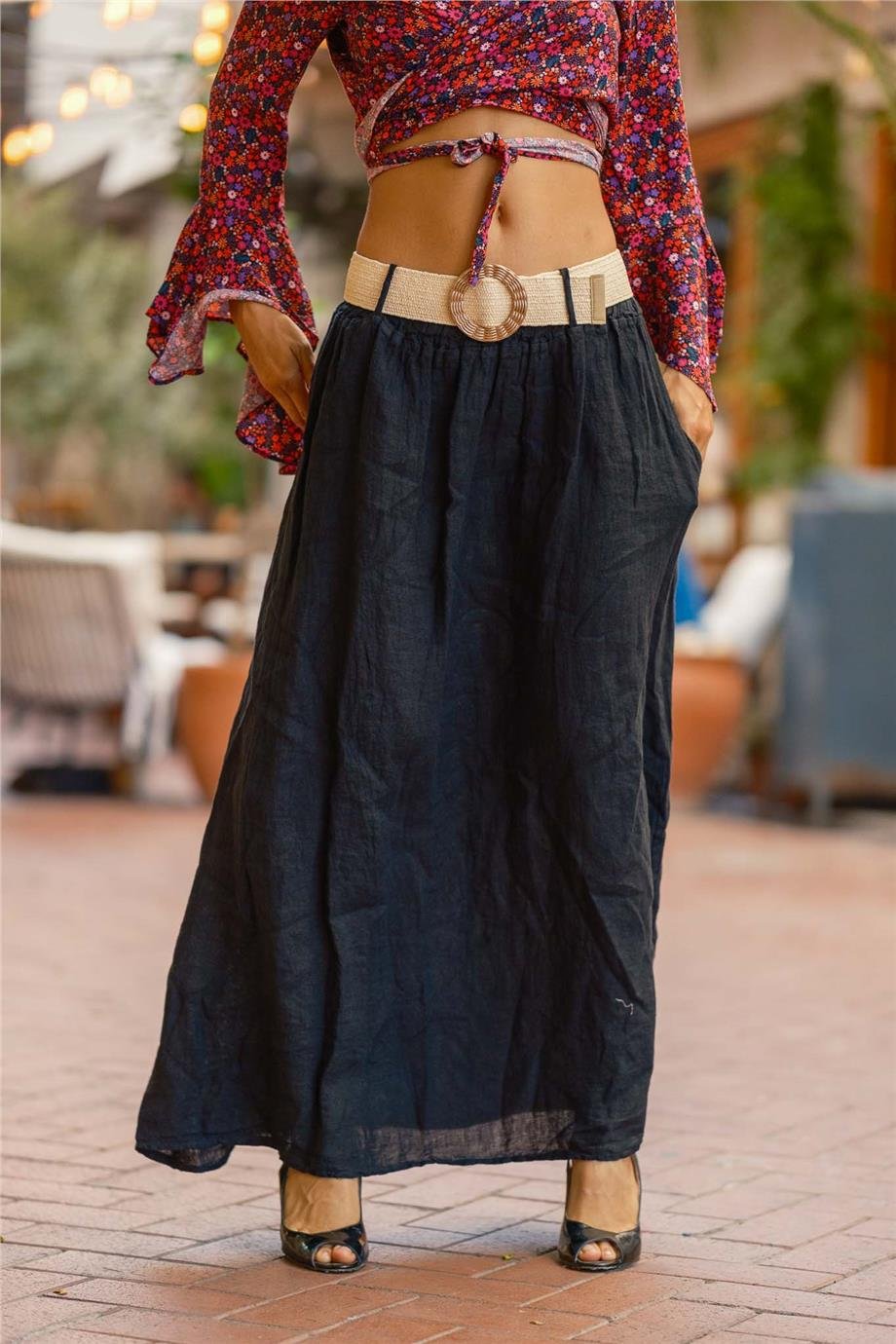 Siyah Renk Kemer ve Cep Detaylı Keten Etek