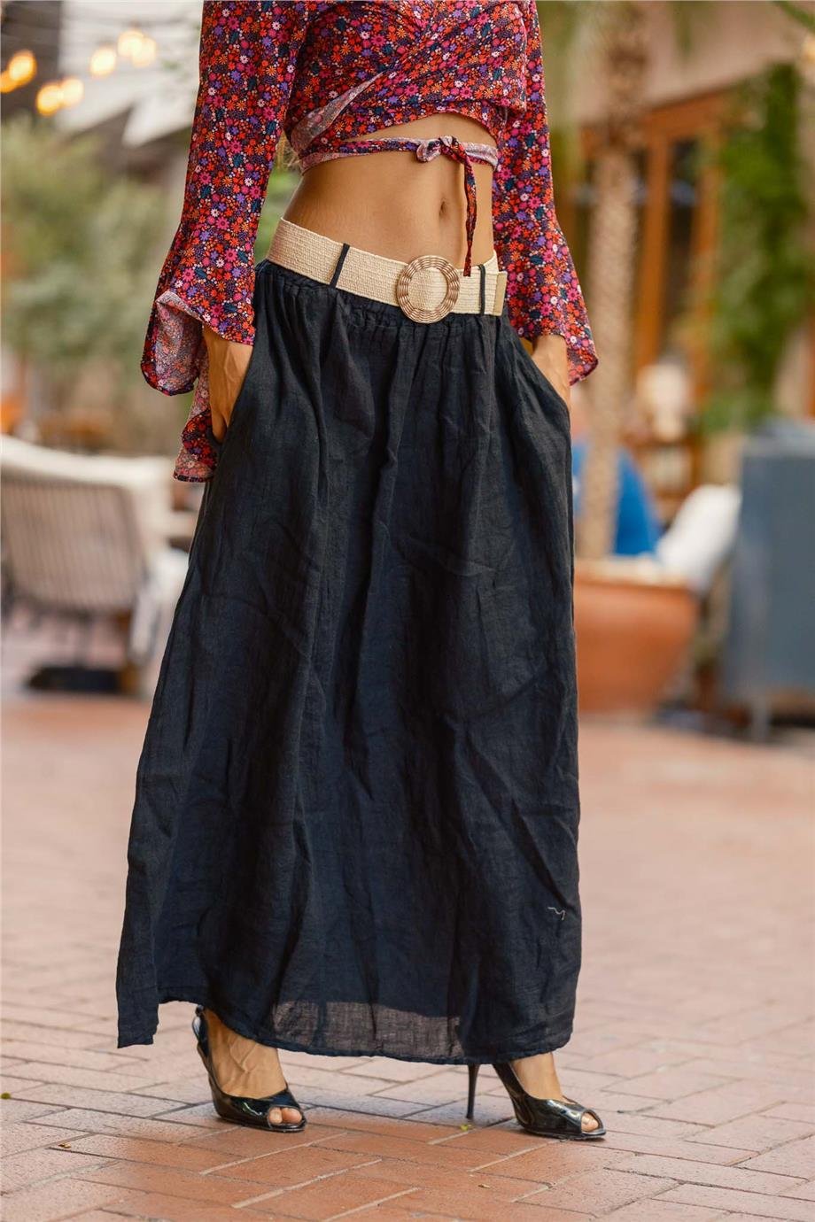 Siyah Renk Kemer ve Cep Detaylı Keten Etek