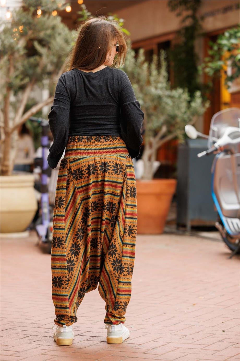 Siyah Renk Kruvaze Yaka Yarım Kollu Kışlık Bluz