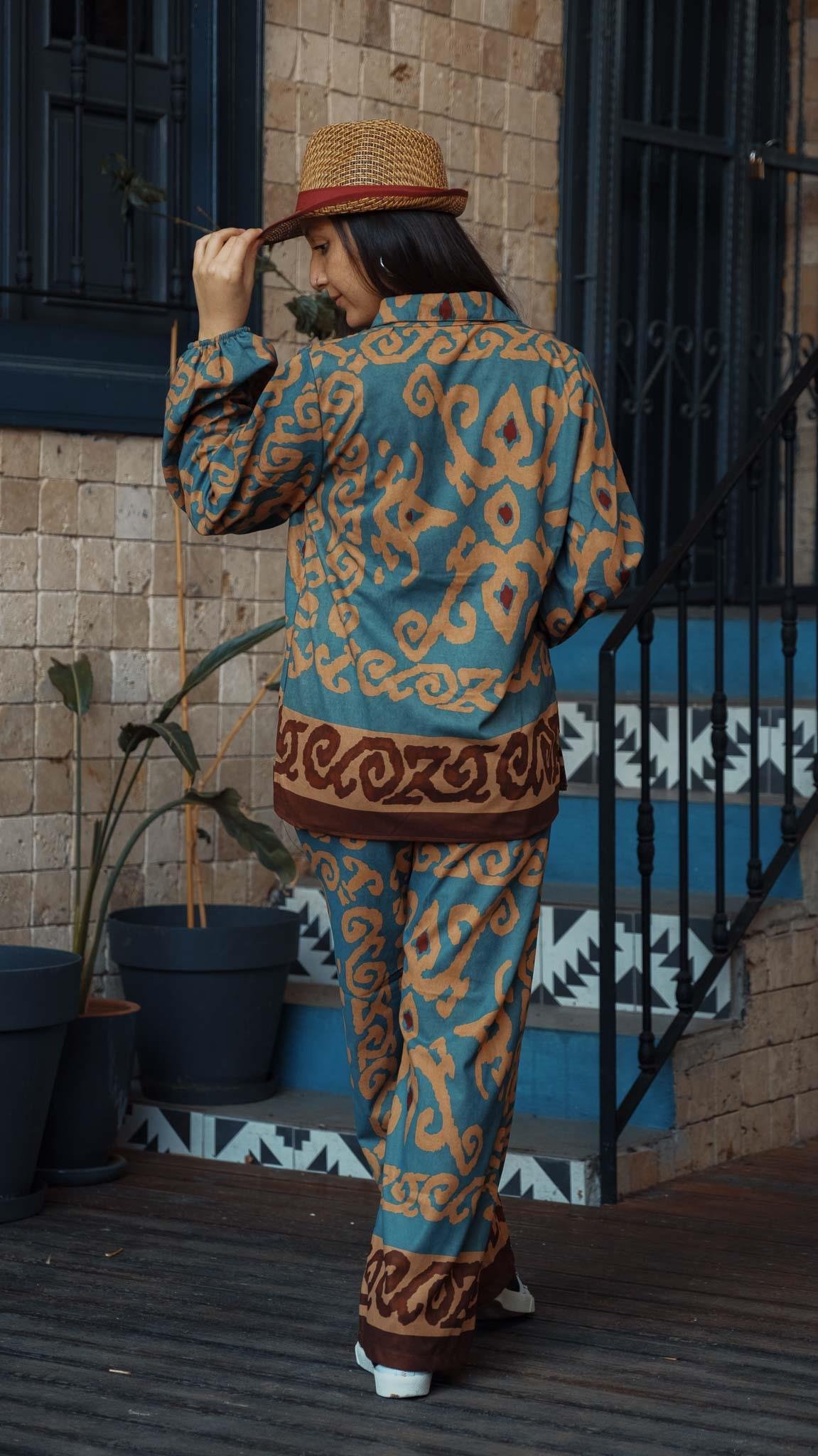 Su Yolu Desenli Turkuaz Pantolon Gömlek Takım