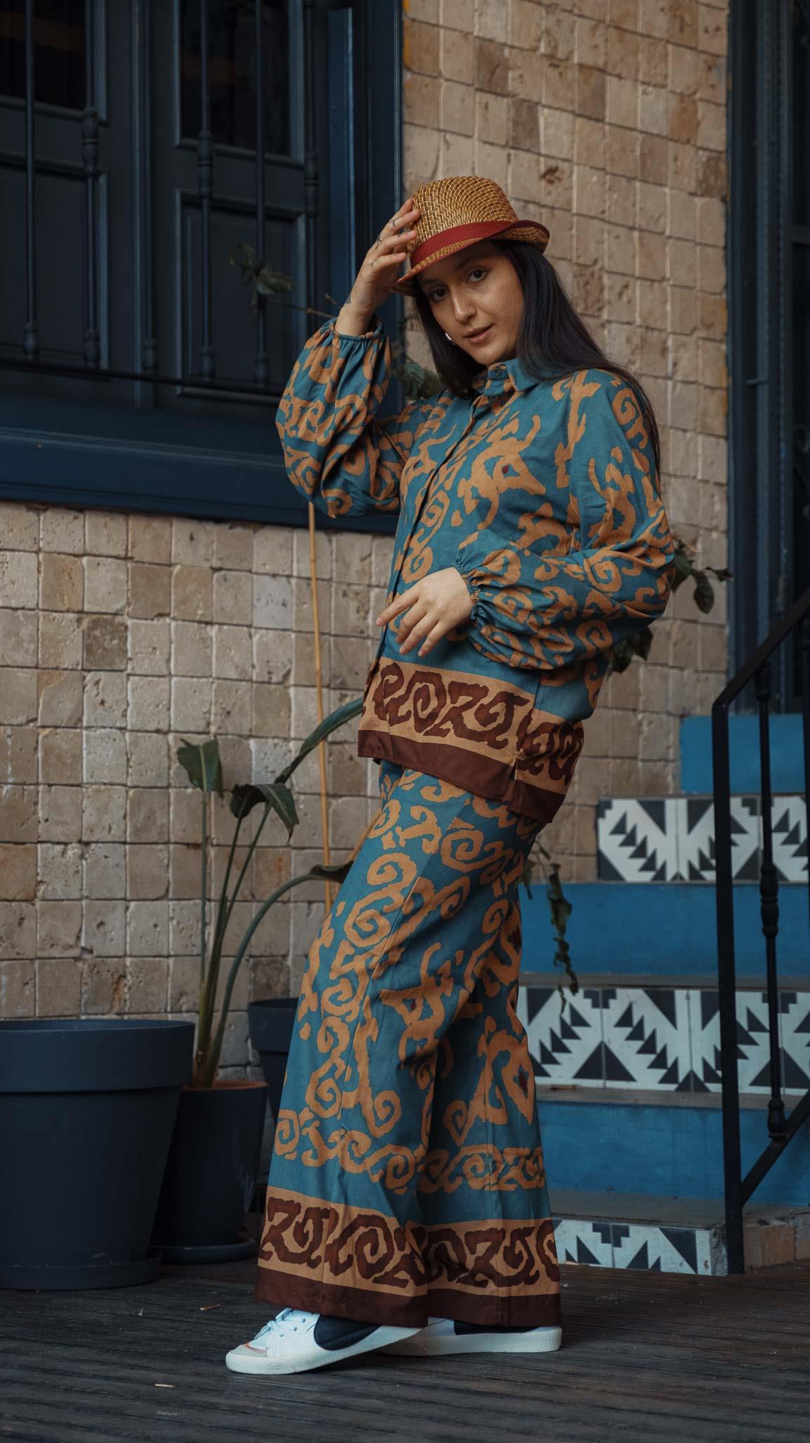 Su Yolu Desenli Turkuaz Pantolon Gömlek Takım