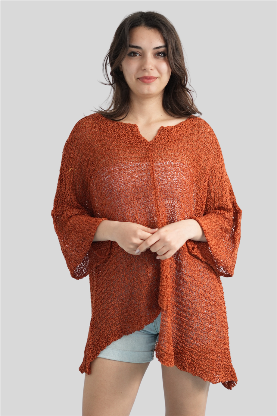 Tarçın Yakası Kesik Detay Merserize Bluz