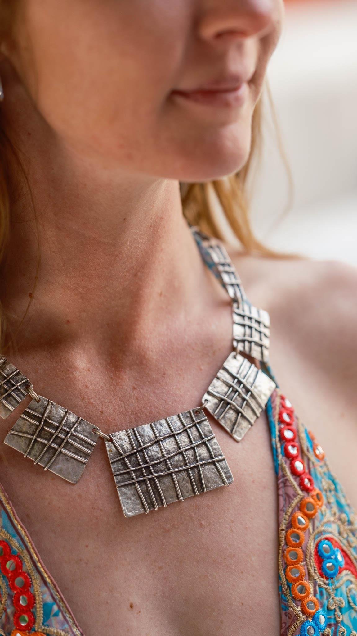 Turkuaz Boyundan Bağlamalı Sırtı Açık Kısa Elbise