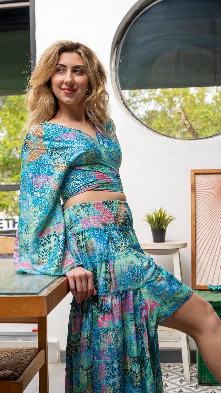 Turkuaz Renk İpek Etek Bluz Takım