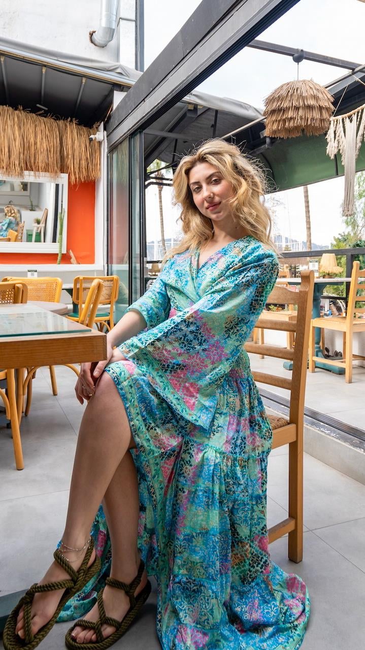 Turkuaz Renk İpek Etek Bluz Takım