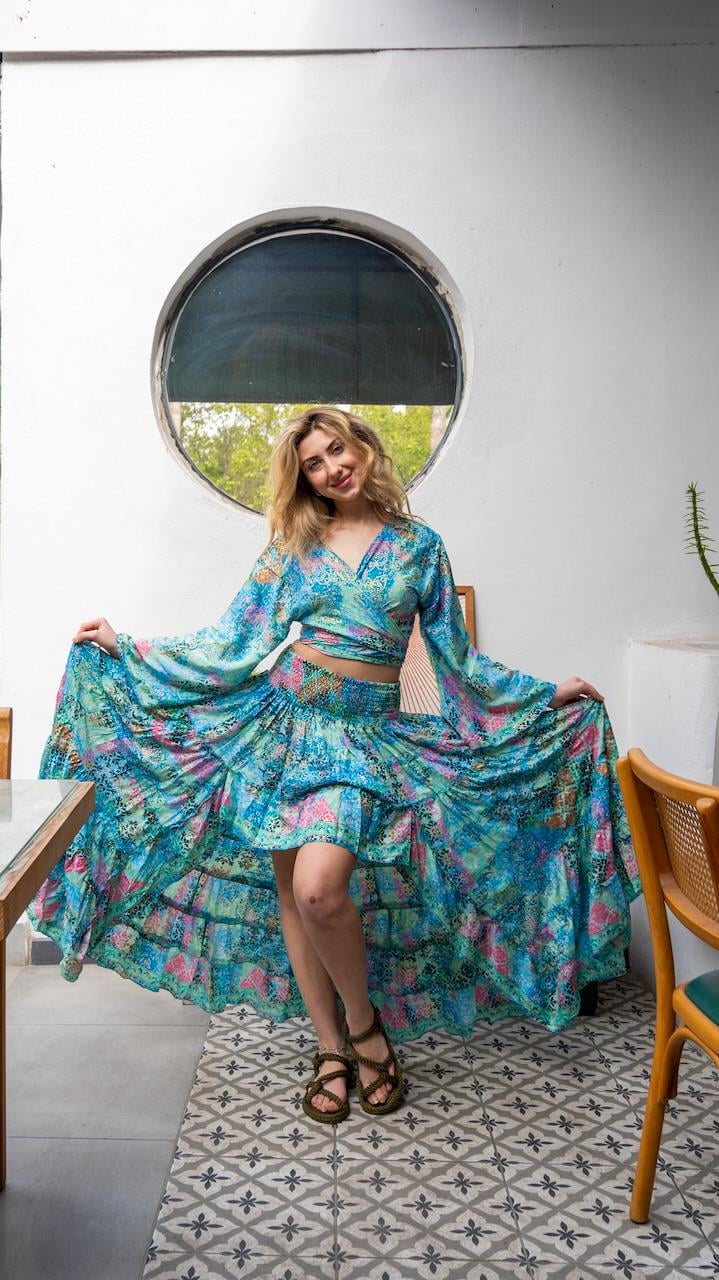 Turkuaz Renk İpek Etek Bluz Takım