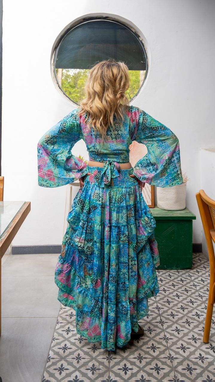 Turkuaz Renk İpek Etek Bluz Takım