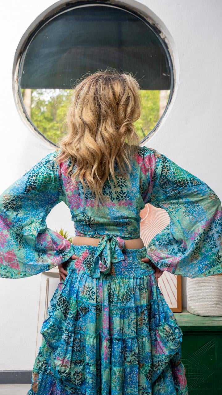 Turkuaz Renk İpek Etek Bluz Takım