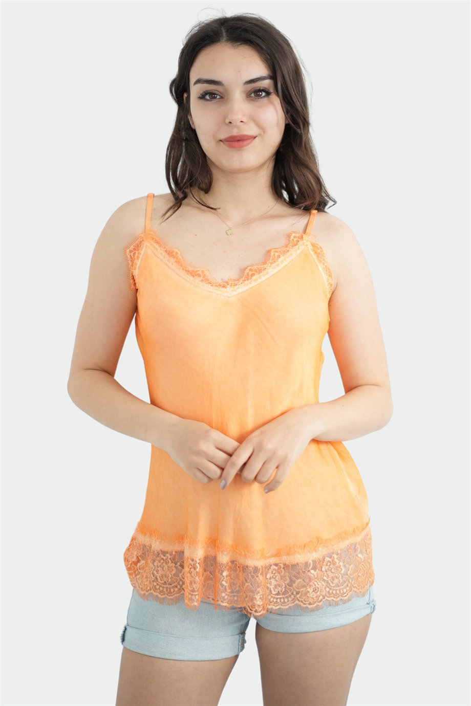 Turuncu Askılı Dantel Detaylı İpek Bluz