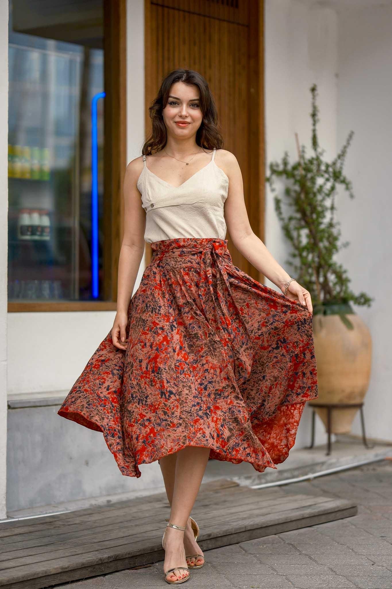 V Yaka İnce Askılı Krem Bluz