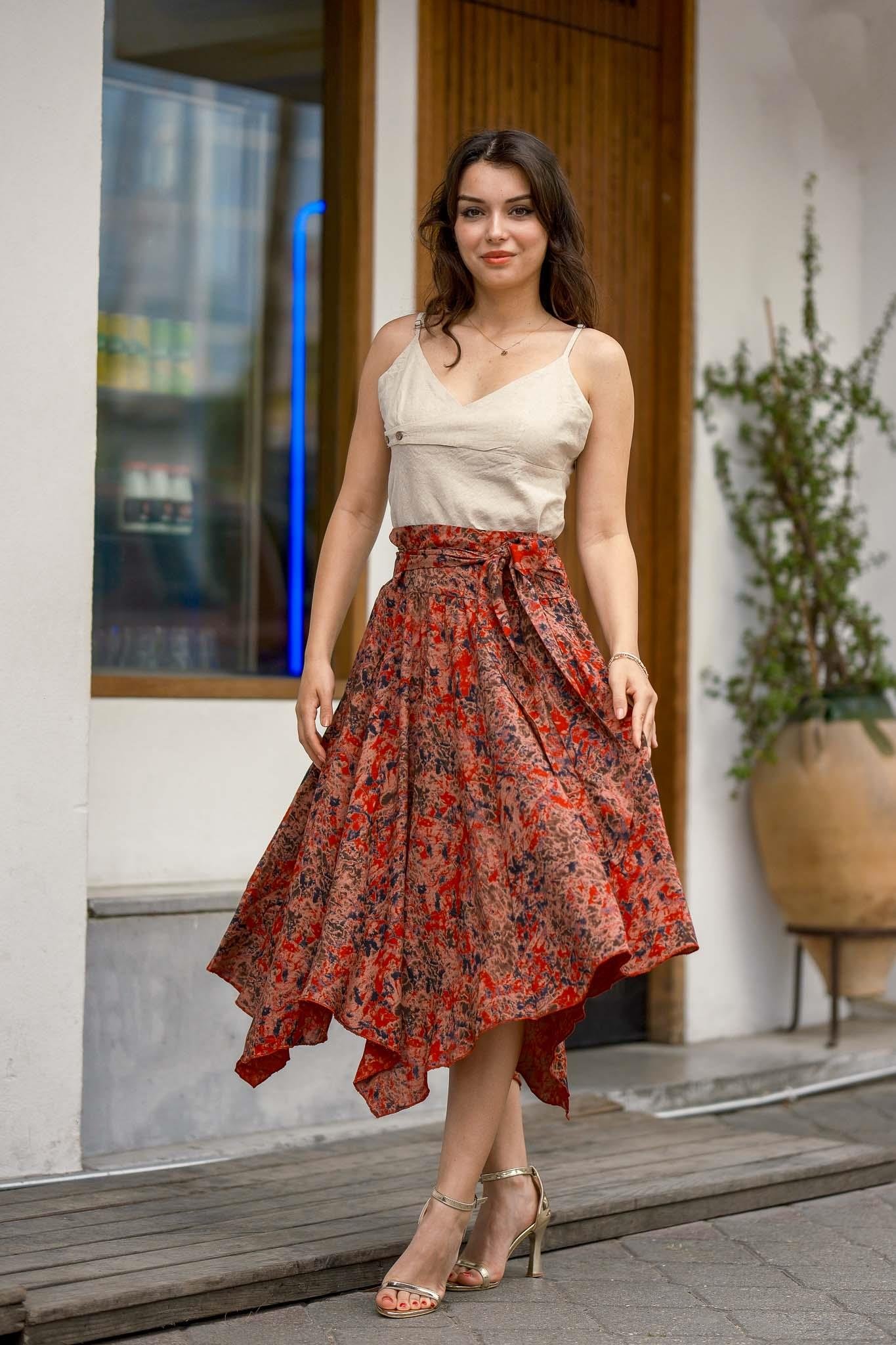 V Yaka İnce Askılı Krem Bluz