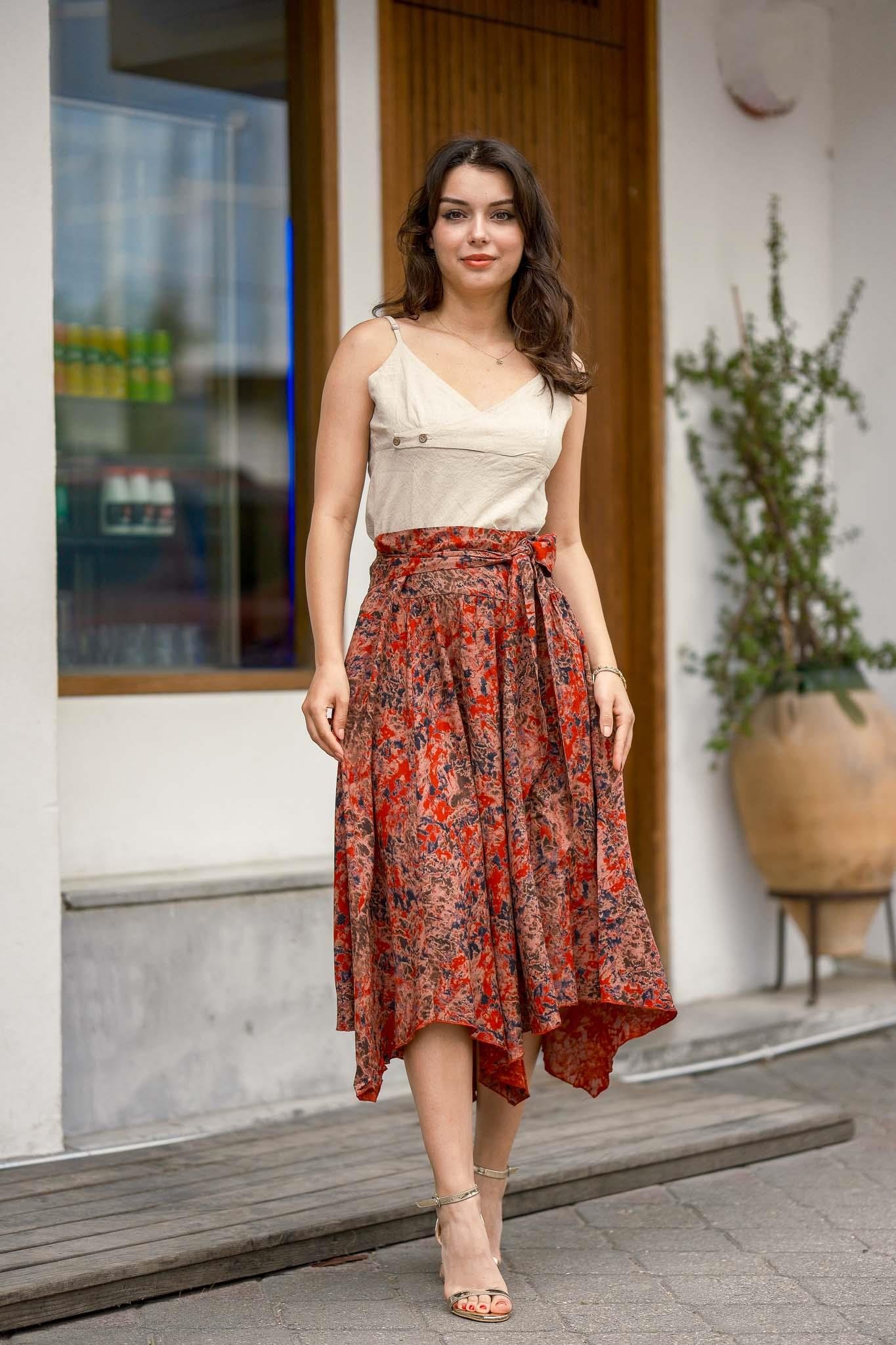 V Yaka İnce Askılı Krem Bluz