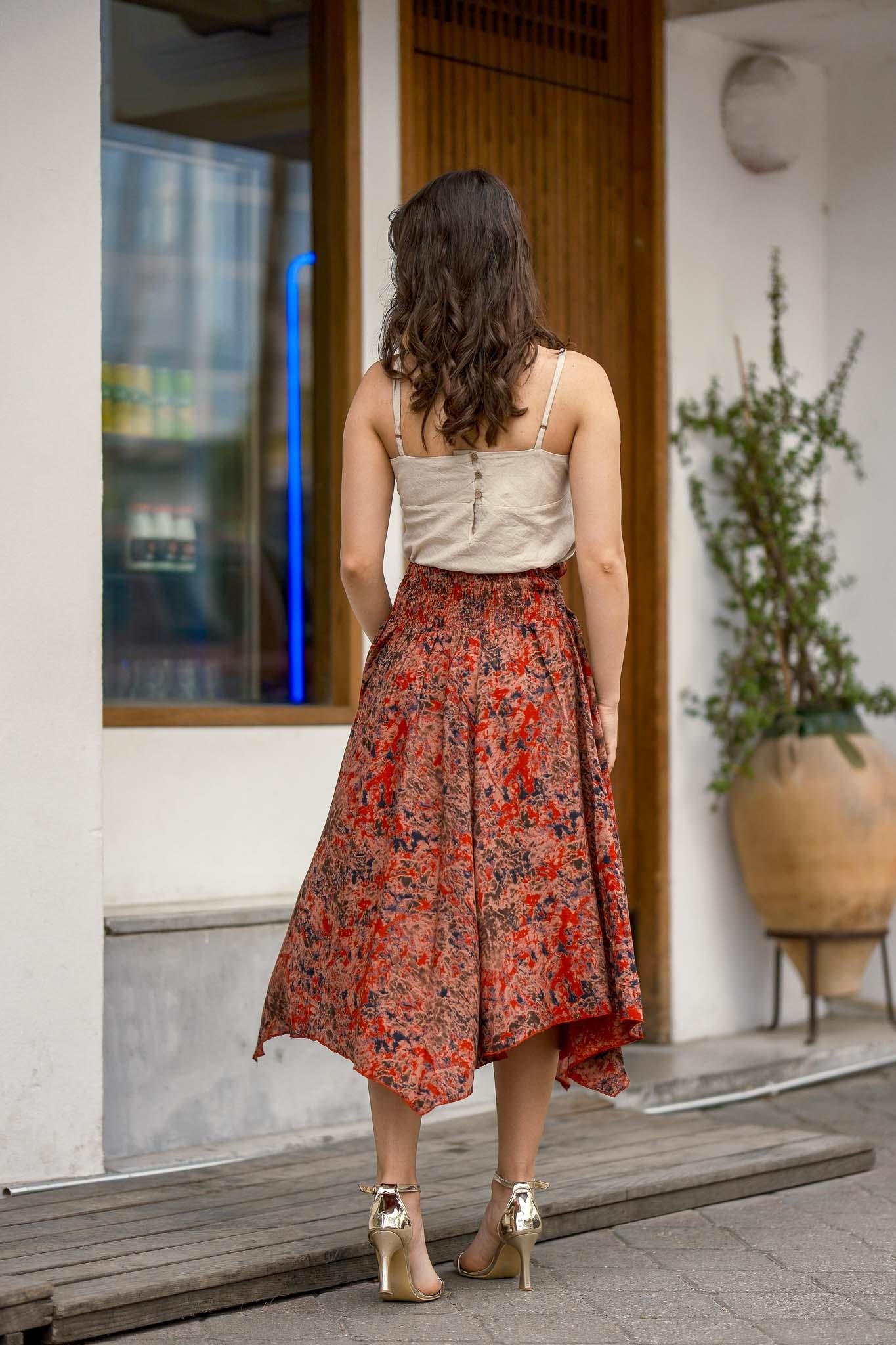 V Yaka İnce Askılı Krem Bluz