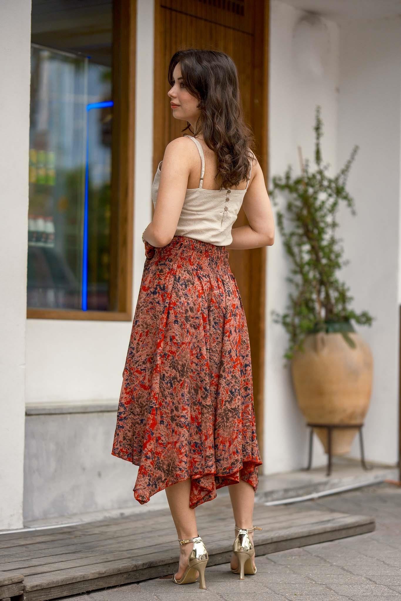 V Yaka İnce Askılı Krem Bluz