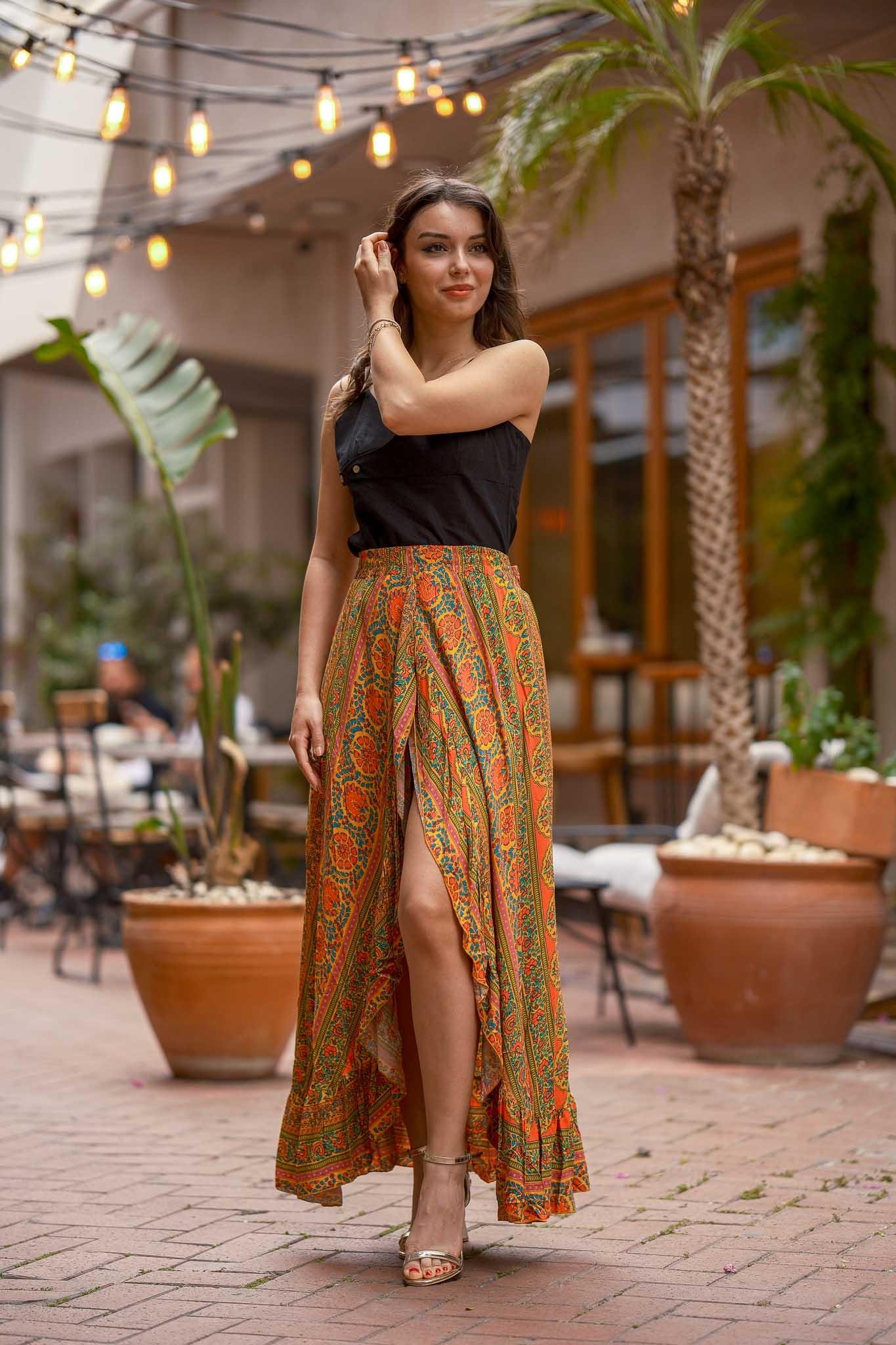 V Yaka İnce Askılı Siyah Bluz