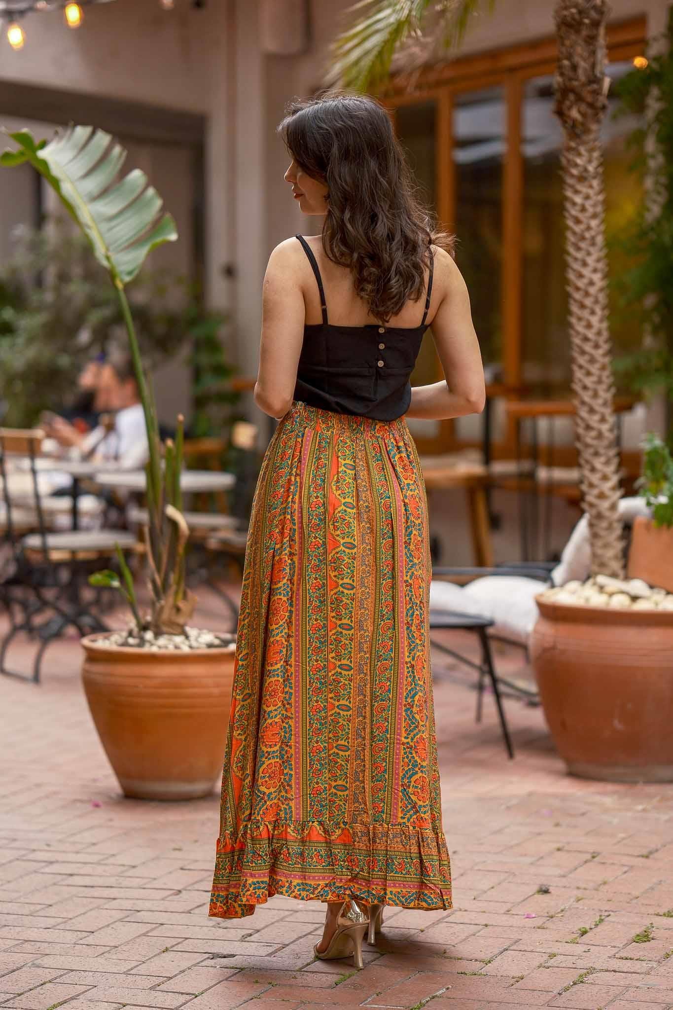 V Yaka İnce Askılı Siyah Bluz