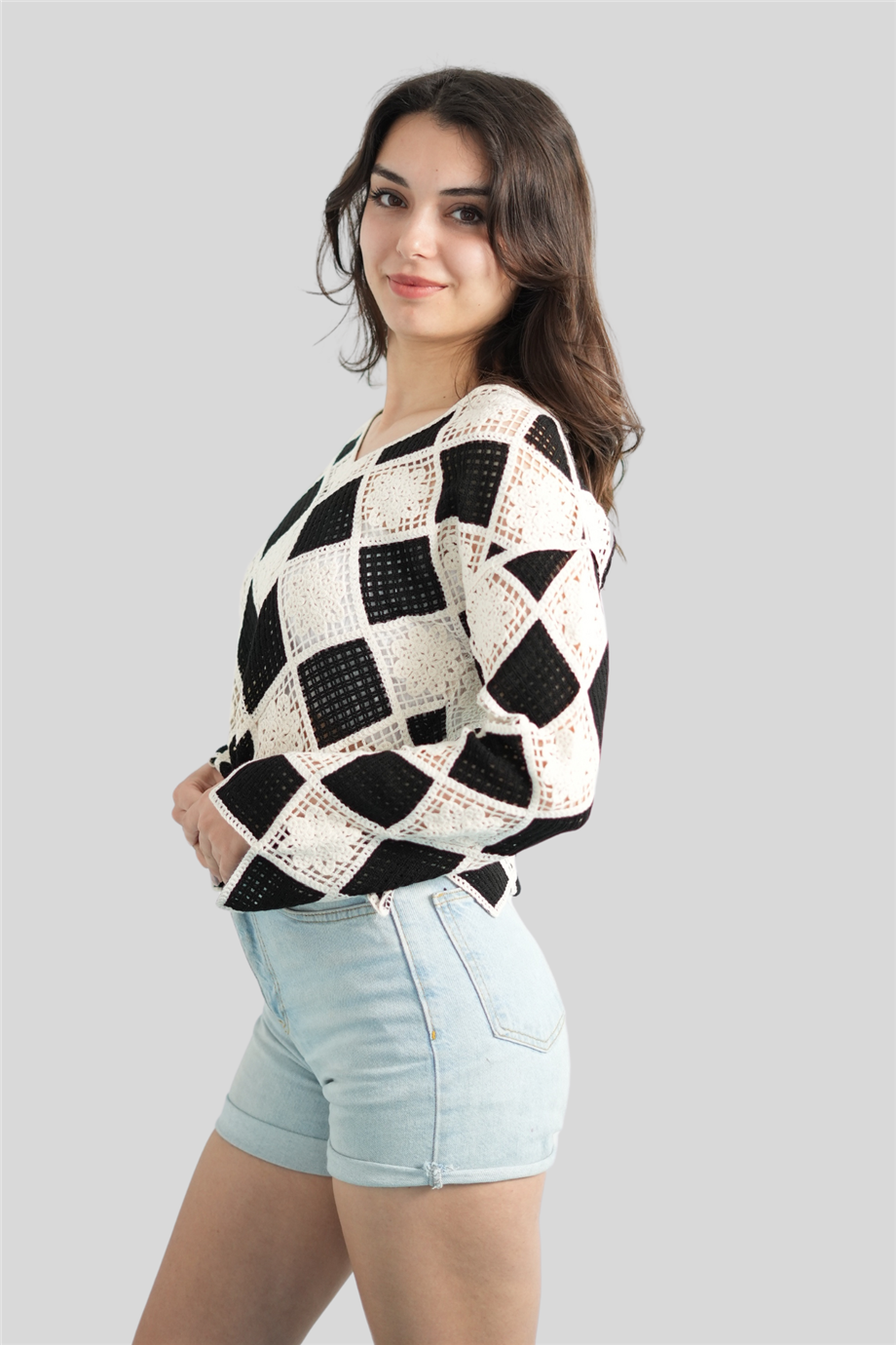 V Yaka Siyah Triko Bluz