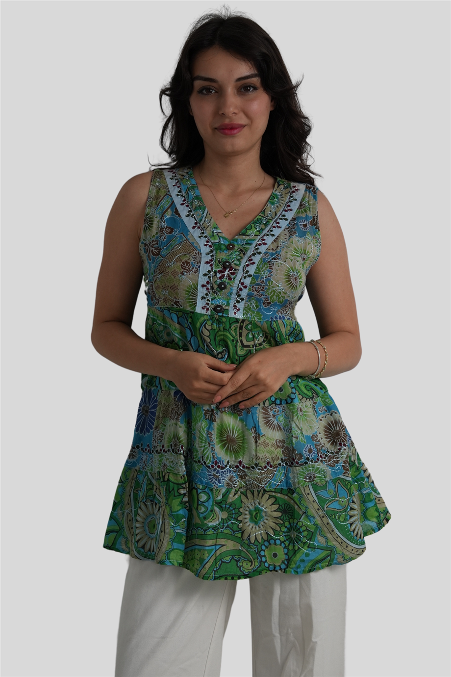 Yeşil Kalın Askılı Nakış Detaylı Yarım Düğmeli Bohem Bluz