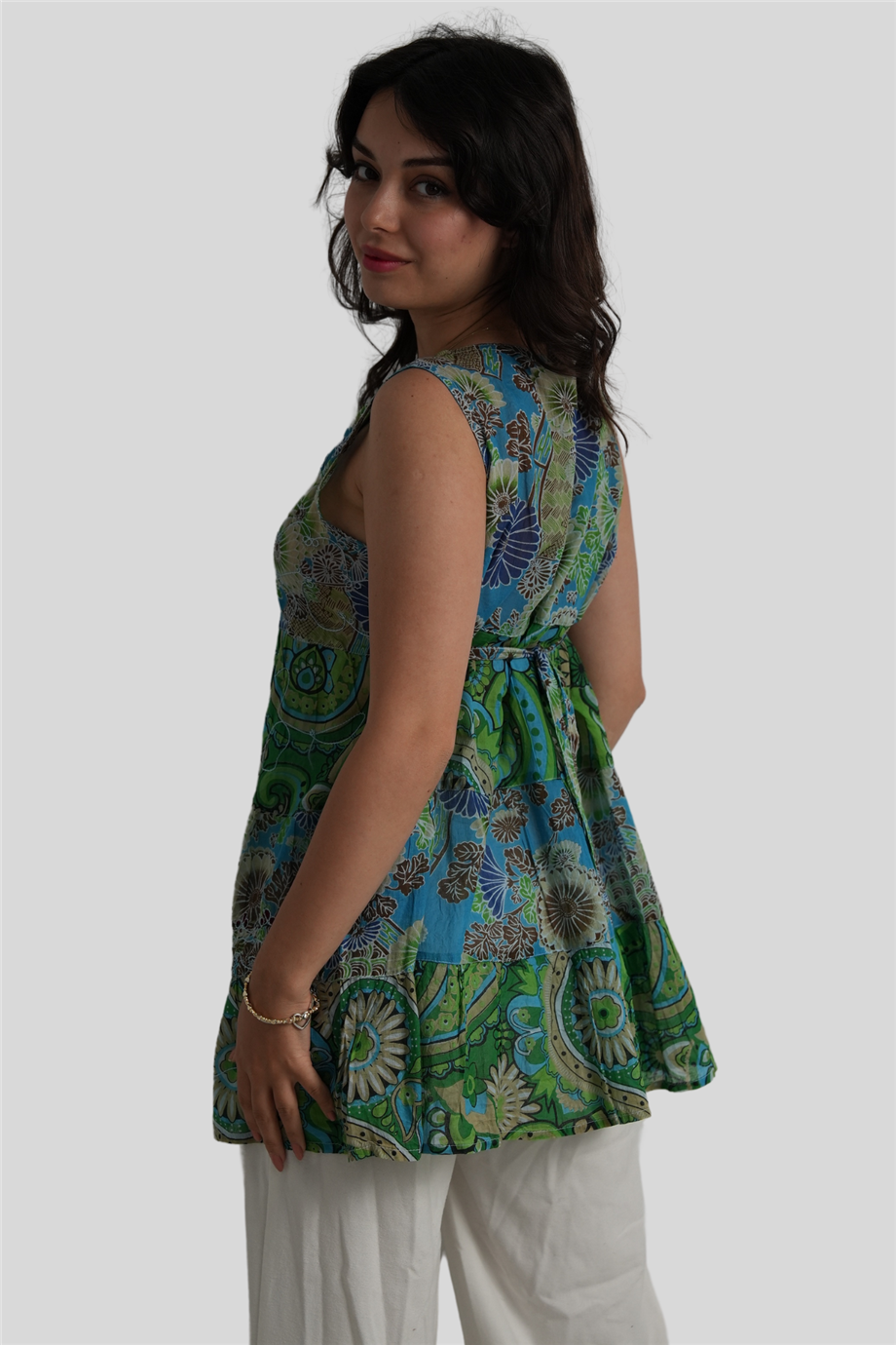 Yeşil Kalın Askılı Nakış Detaylı Yarım Düğmeli Bohem Bluz