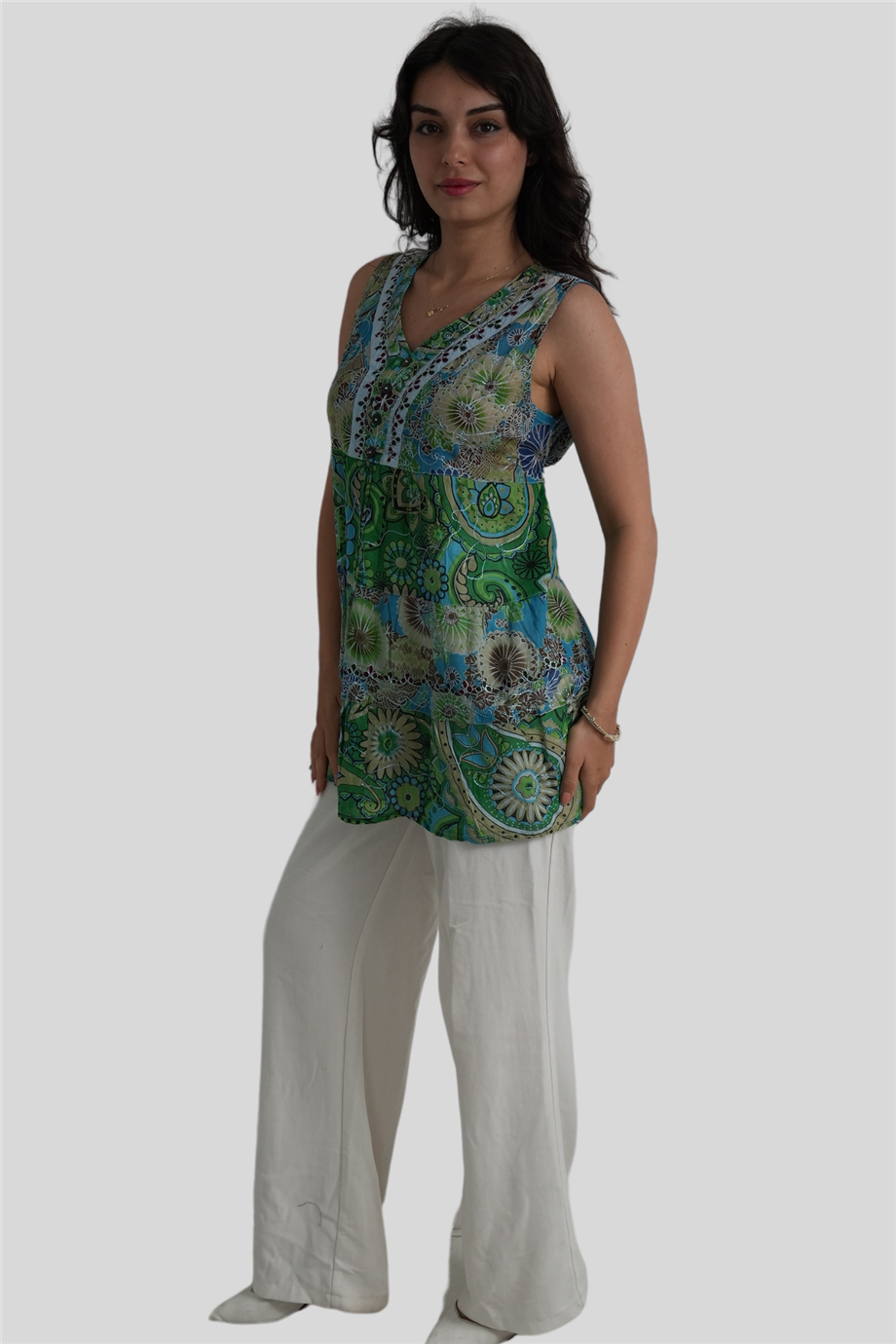 Yeşil Kalın Askılı Nakış Detaylı Yarım Düğmeli Bohem Bluz