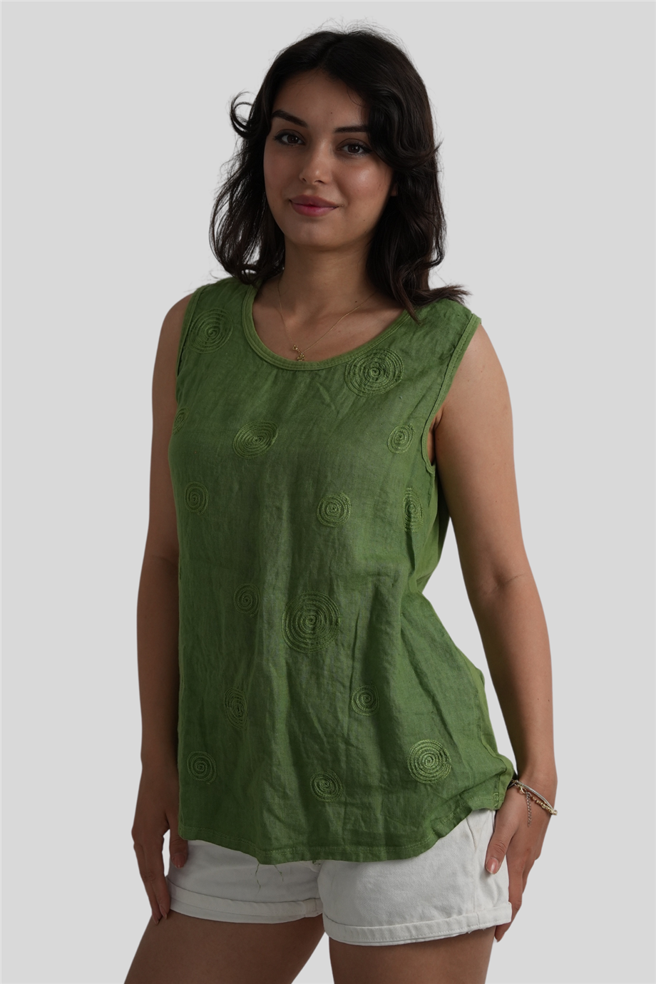 Yeşil Nakış Detaylı Kalın Askılı Keten Bluz