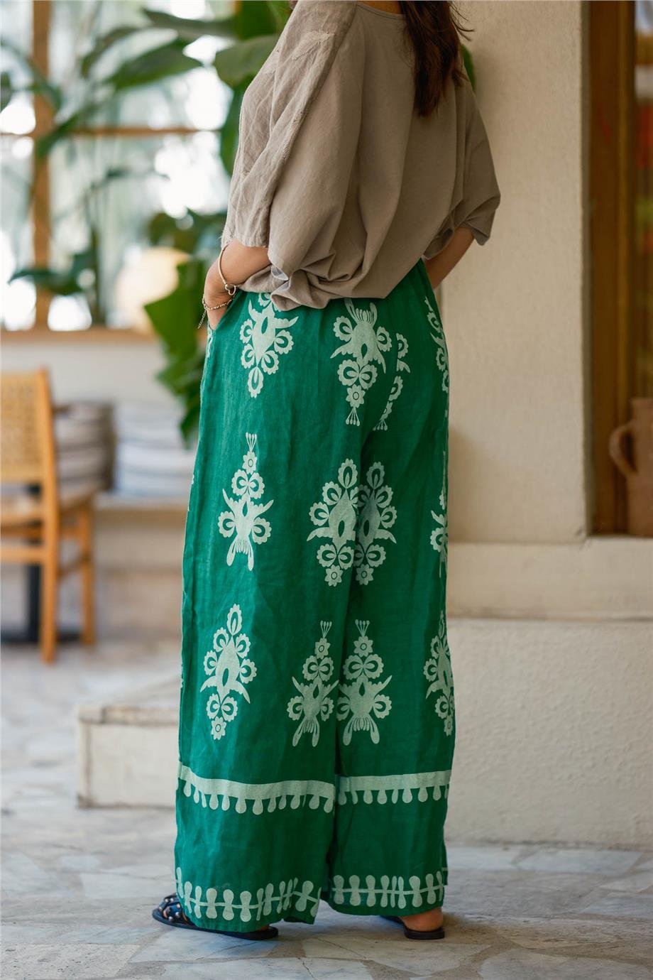 Yeşil Renk Çiçek Desenli Kemer Detaylı Keten Pantolon