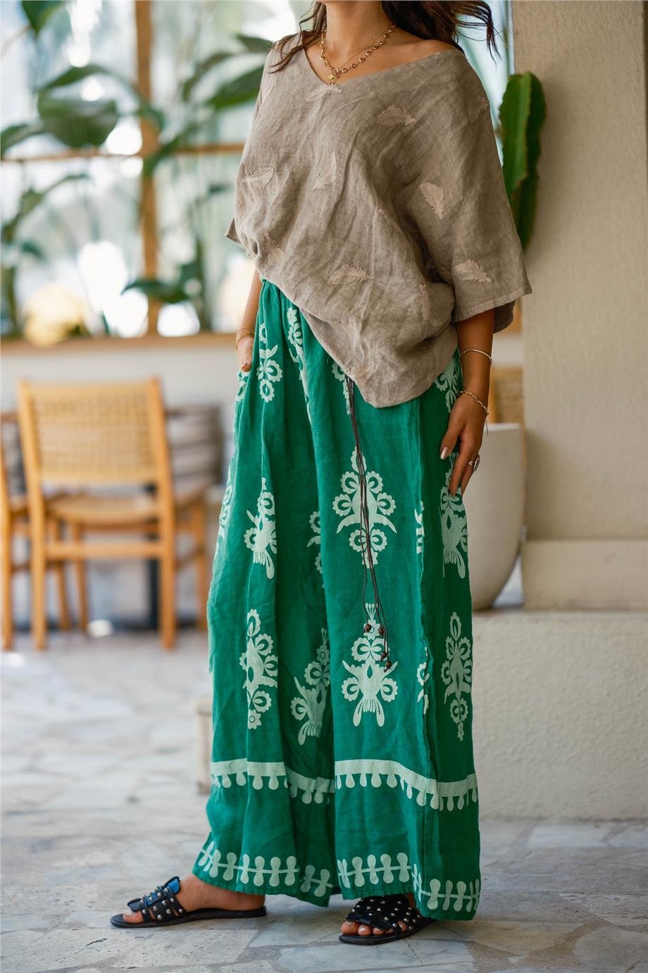 Yeşil Renk Çiçek Desenli Kemer Detaylı Keten Pantolon