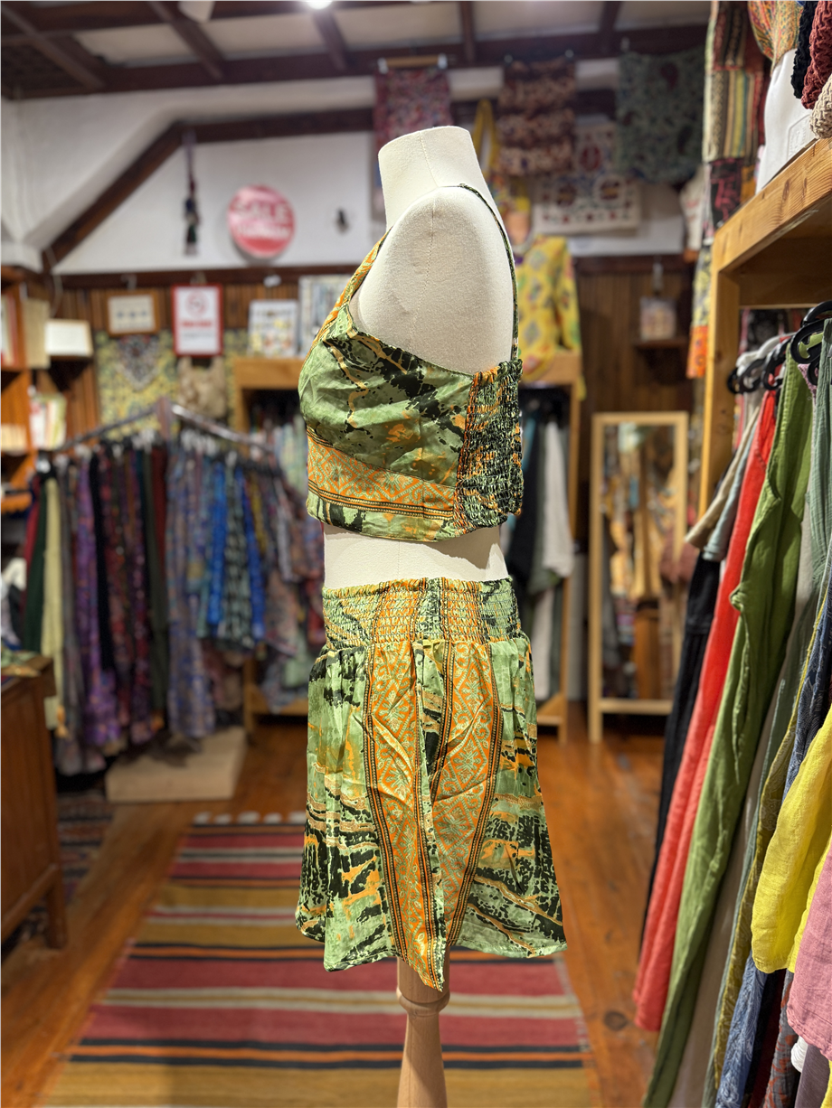 Yeşil Renk Gold Detaylı İpek Şort Crop Kimono Üçlü Takım