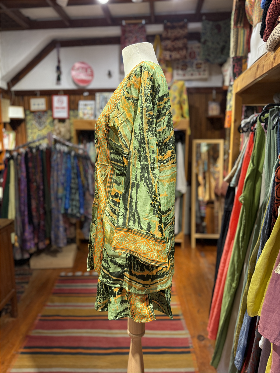 Yeşil Renk Gold Detaylı İpek Şort Crop Kimono Üçlü Takım