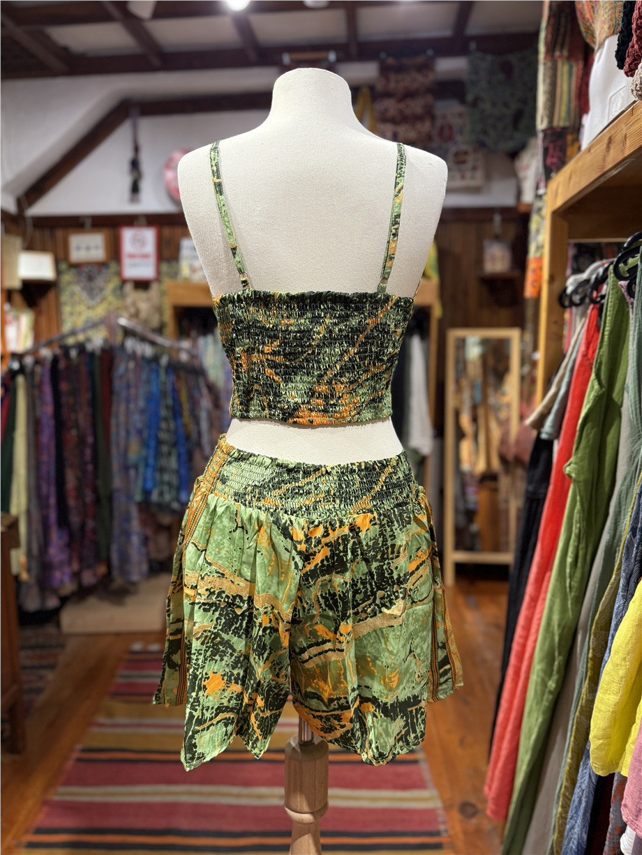 Yeşil Renk Gold Detaylı İpek Şort Crop Kimono Üçlü Takım