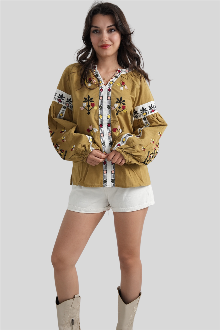 Yeşil V Yaka Çiçek Nakışlı Bluz