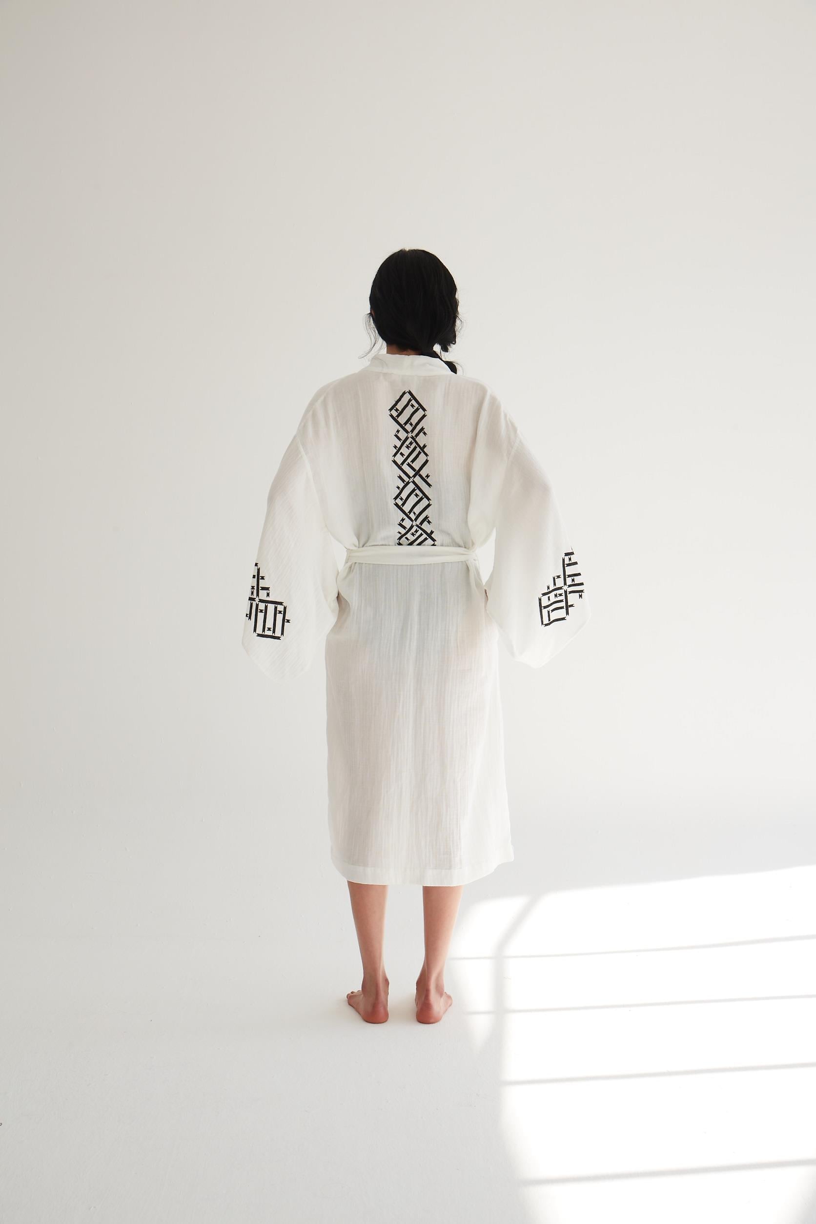 Tiwa Kimono