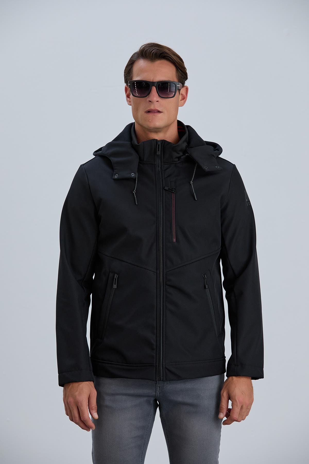 Çıkabilir Kapüşonlu Erkek Softshell Mont