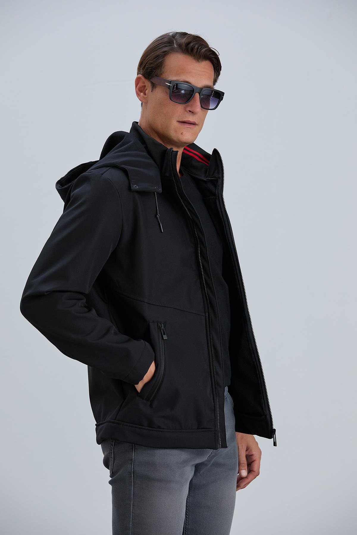 Çıkabilir Kapüşonlu Erkek Softshell Mont