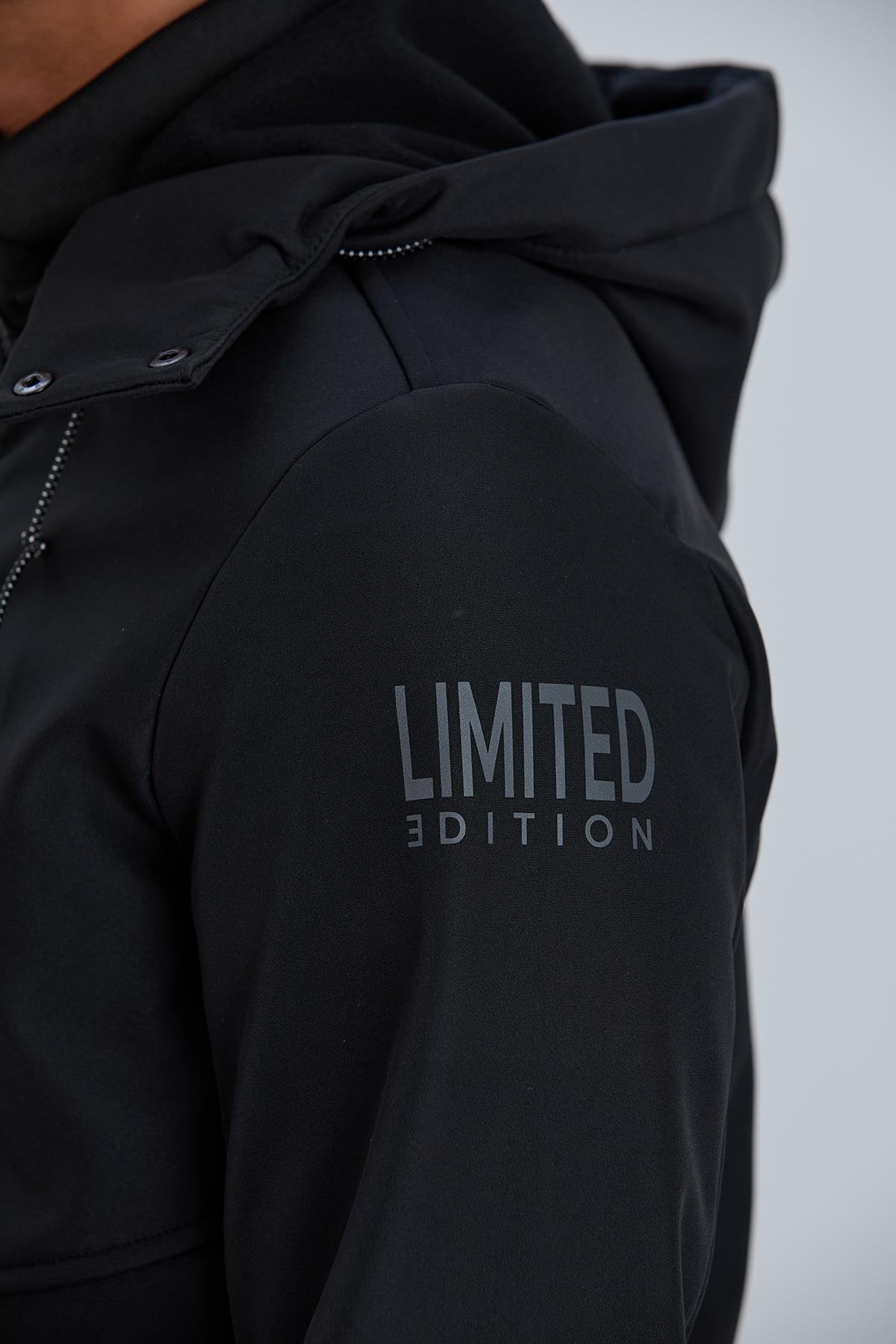 Çıkabilir Kapüşonlu Erkek Softshell Mont