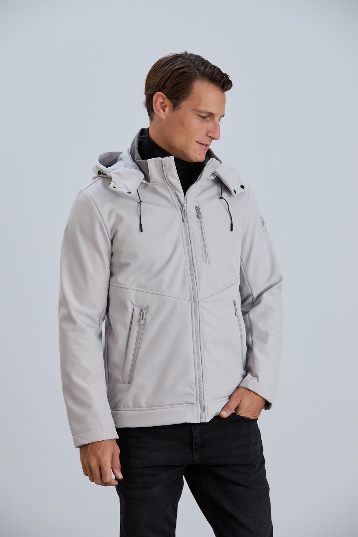Çıkabilir Kapüşonlu Erkek Softshell Mont
