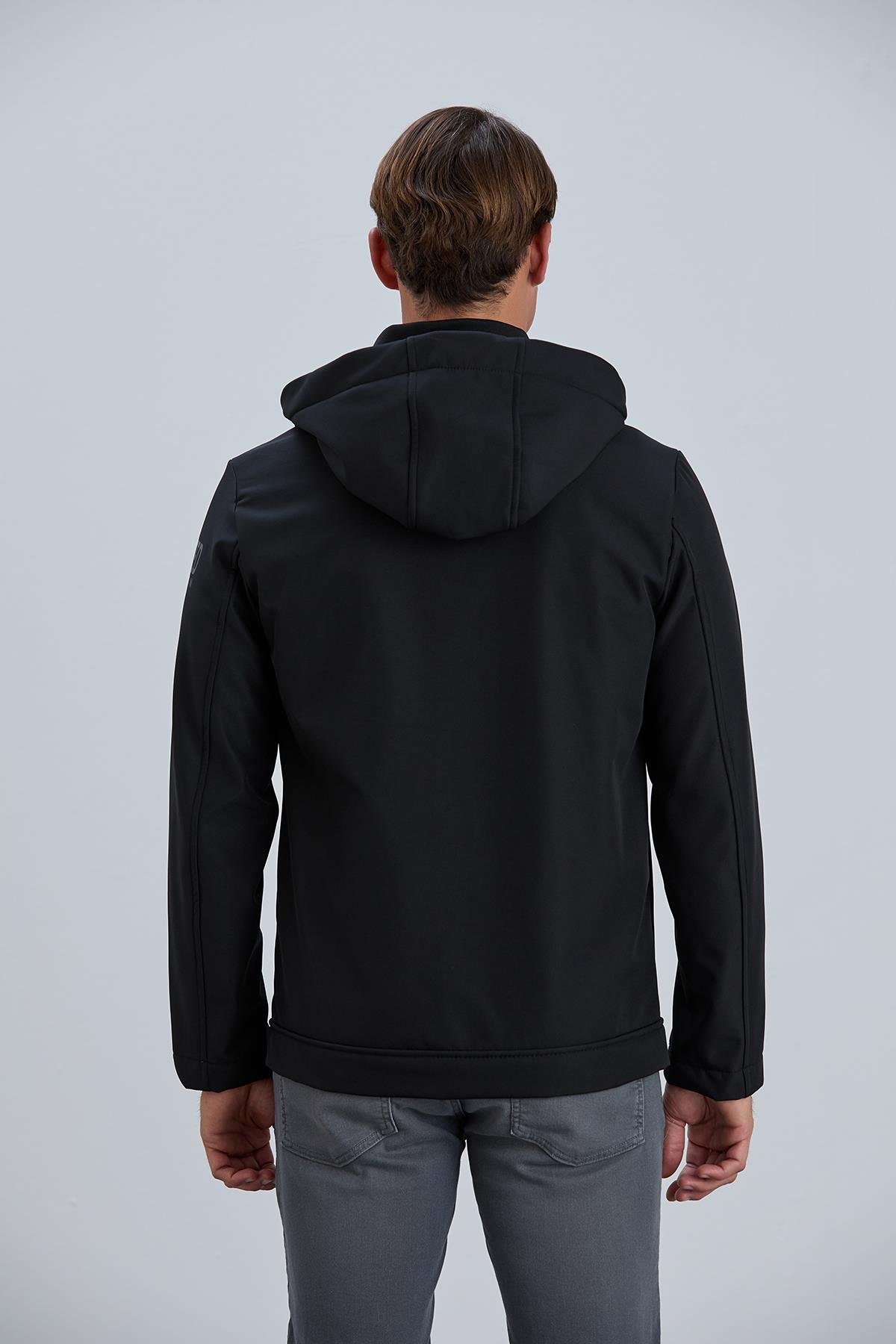 Çıkabilir Kapüşonlu Erkek Softshell Mont