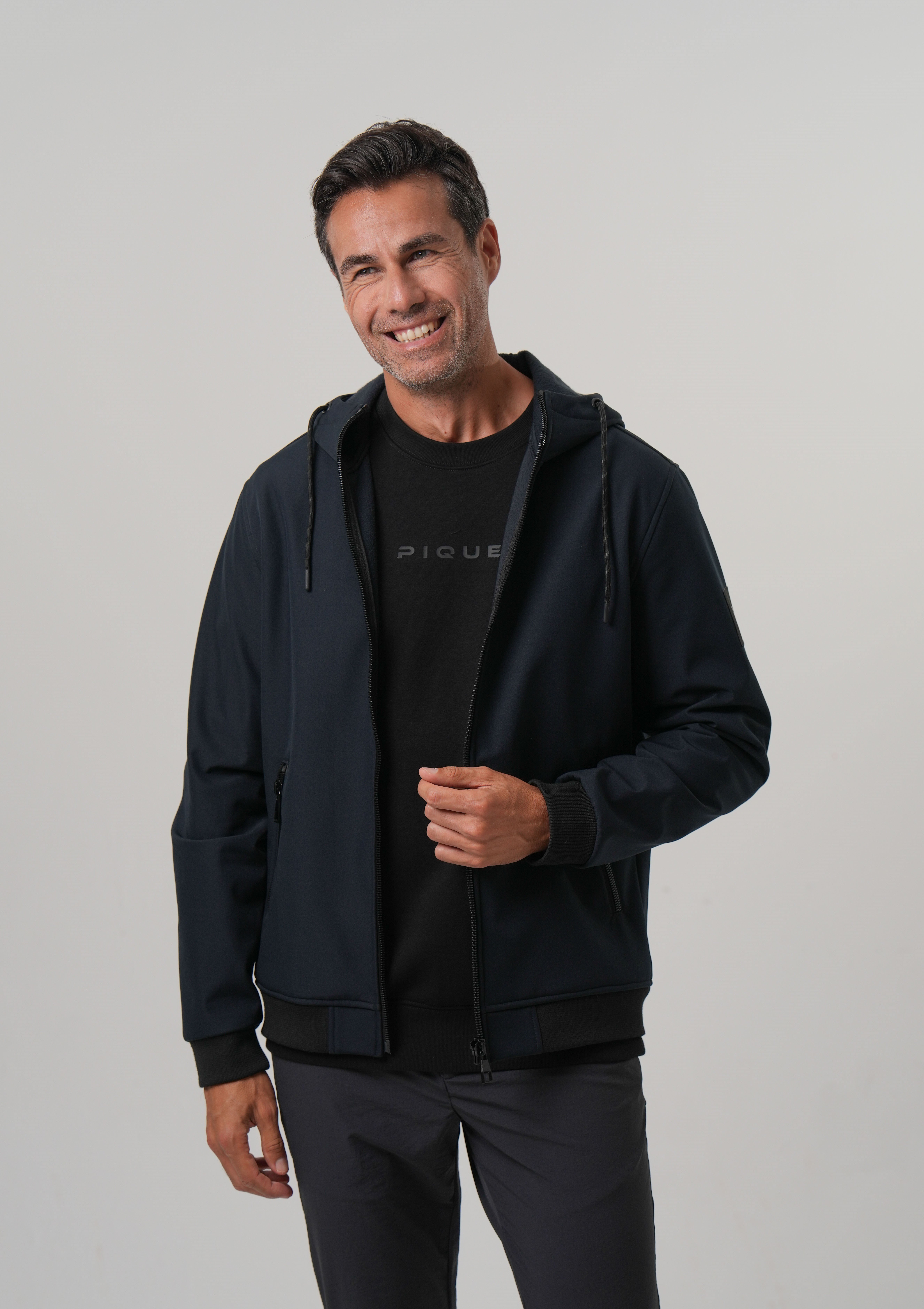 ERKEK MONT Kapüşonlu Softshell Ribanalı Mont